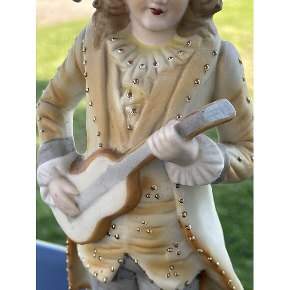 Vintage Colonial Bisque Figurine Victorian Style Man Playing Violin - Picture 10 of 14